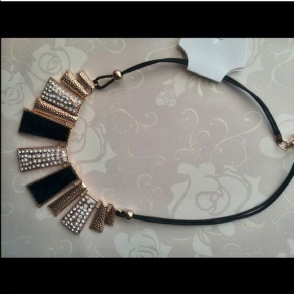 (S2) Sparkly Statement Necklace - Picture 3 of 4